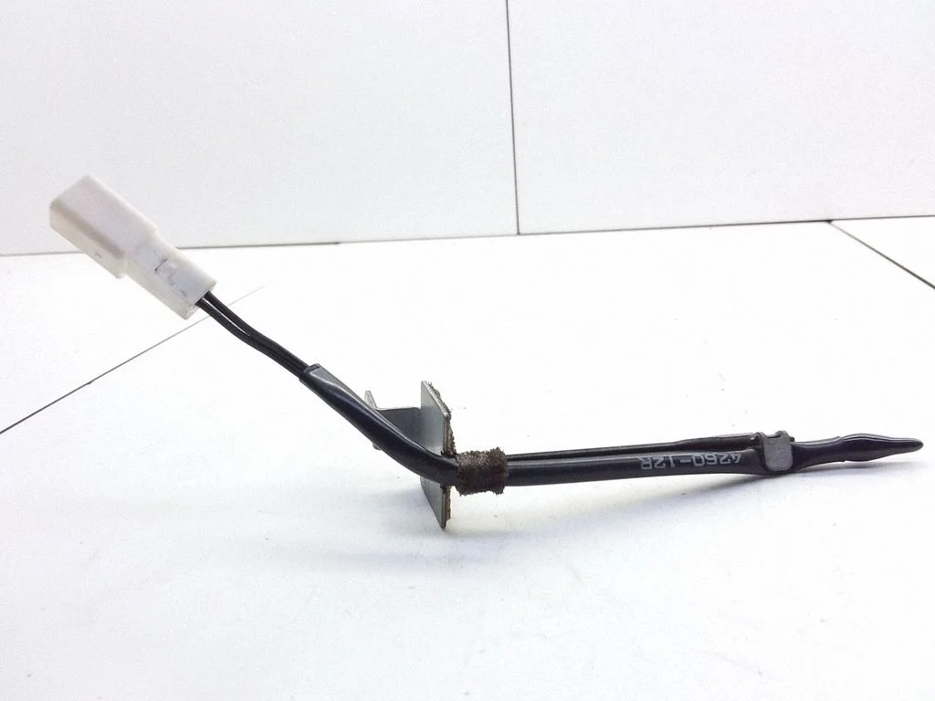 Oil temperature sensor – Jaguar XJ X300 (1995-1997)