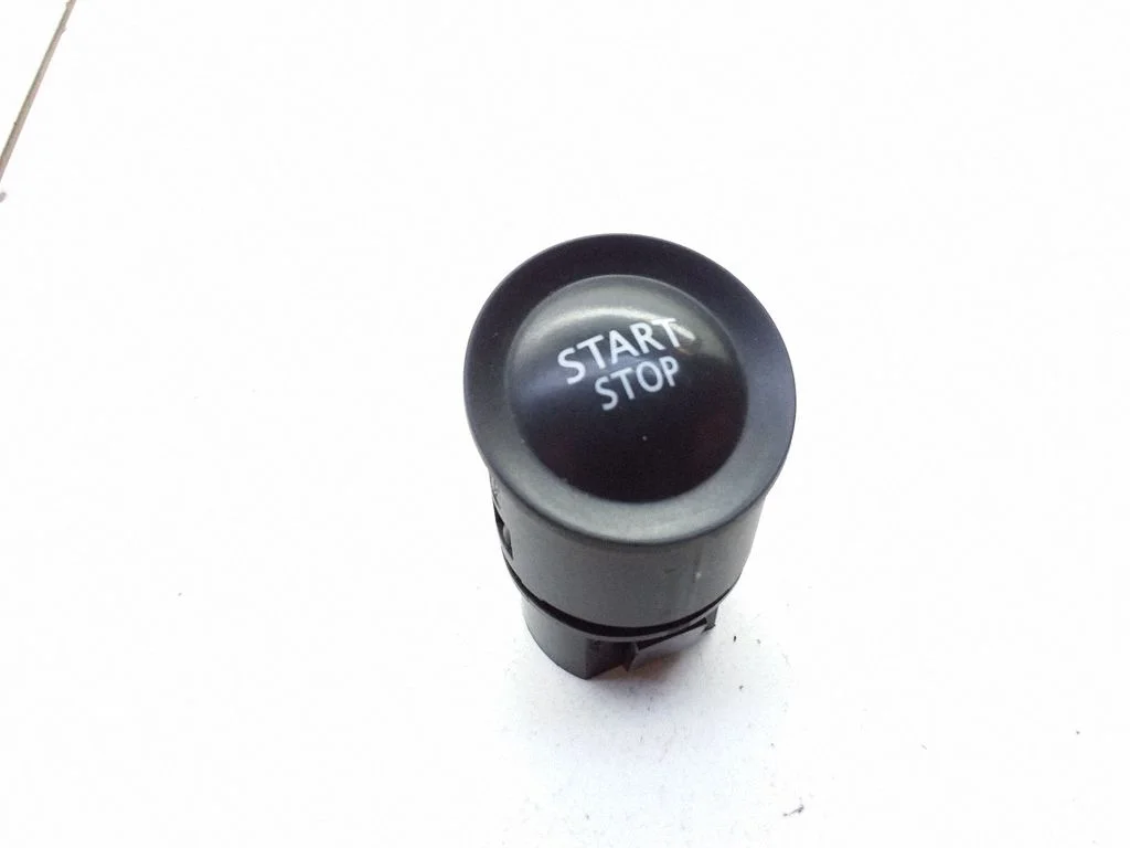 Engine start stop button switch – Renault Megane II (2002-2005)