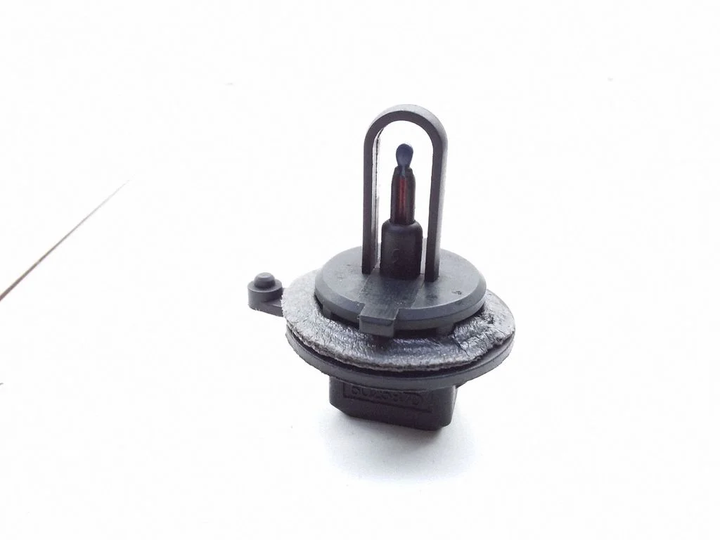 Oil temperature sensor – Opel Vectra B (1996-2002)