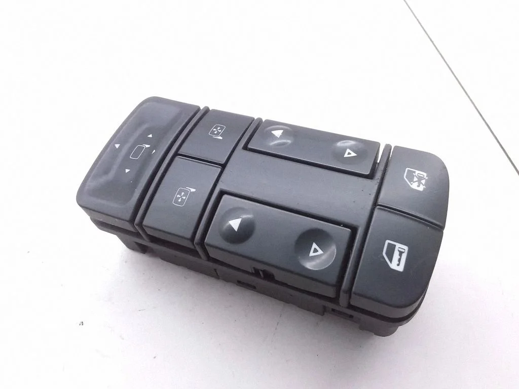 Electric window control switch – Opel Vectra C (2002-2005)