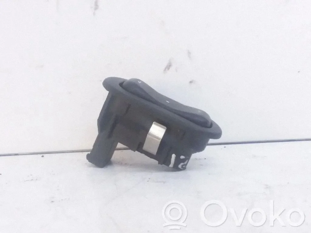 Przełącznik szyb elektrycznych – Opel Meriva A (2003-2010)