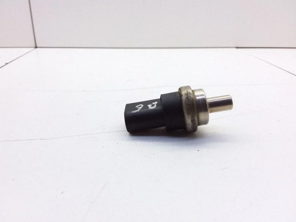 Oil temperature sensor – Volkswagen Passat B6 (2005-2010)