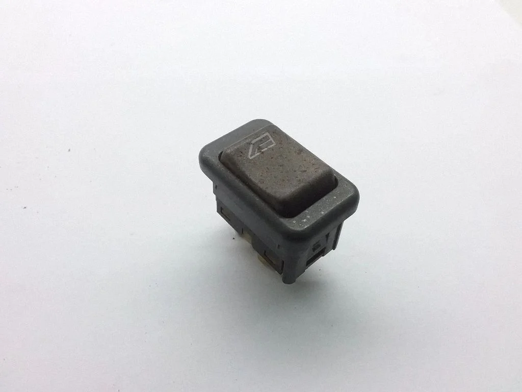 Przełącznik szyb elektrycznych 812660