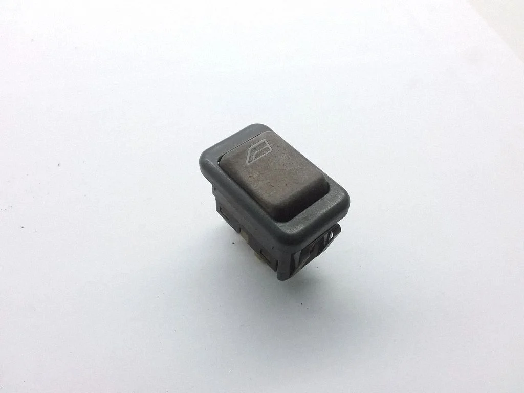 Przełącznik szyb elektrycznych 821716