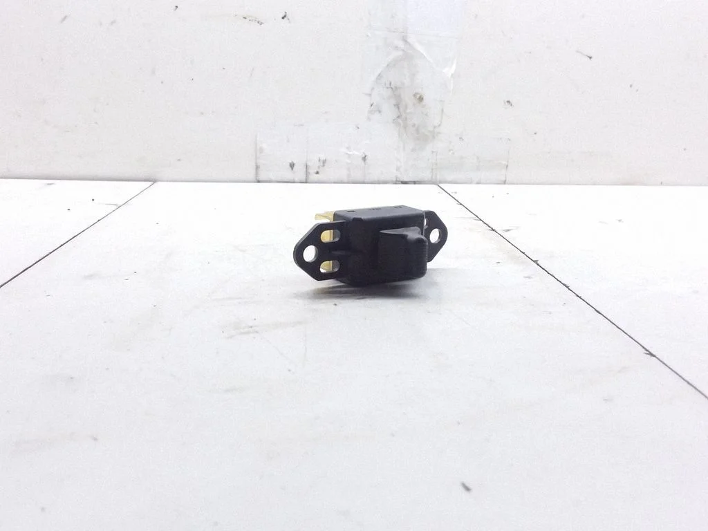 Electric window control switch – Chrysler Voyager (2004-2007)