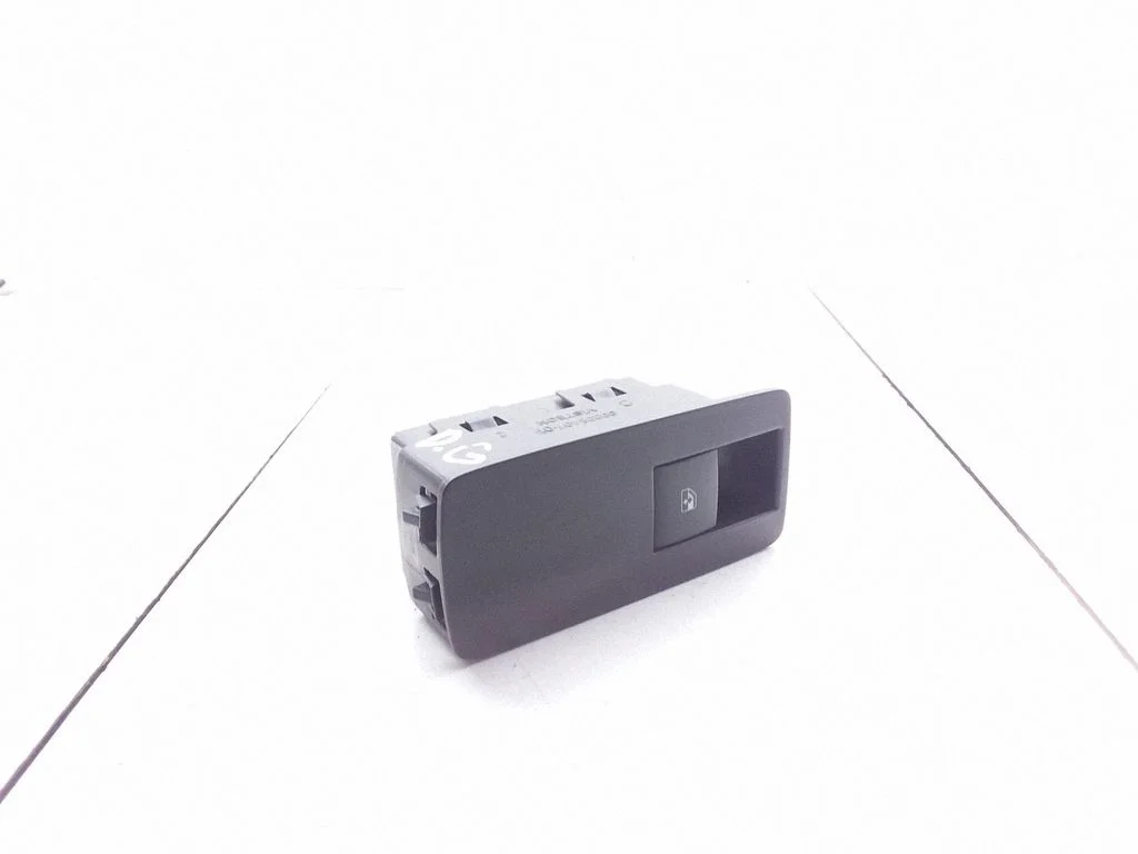 Electric window control switch – Opel Insignia A (2008-2017)
