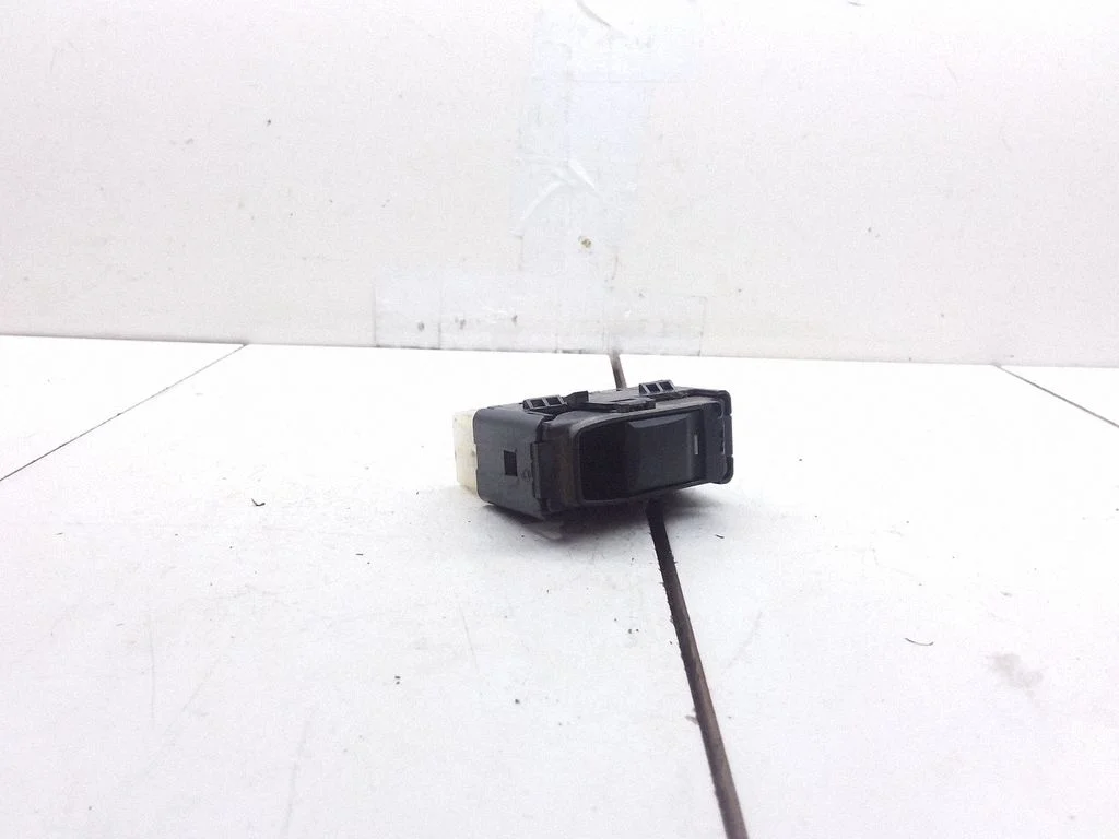 Przełącznik szyb elektrycznych 04602933AA