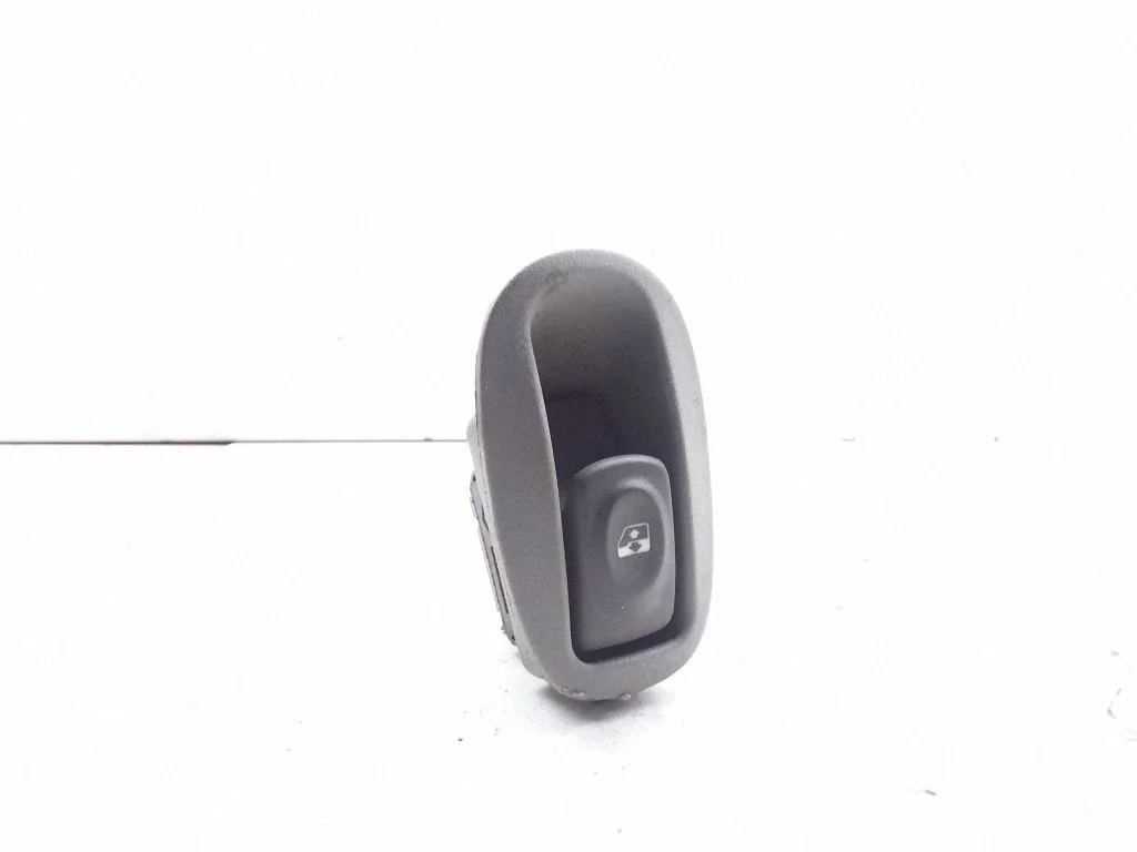 Electric window control switch – Renault Scenic I (1996-2003)