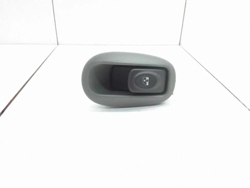 Electric window control switch – Renault Scenic I (1996-2003)