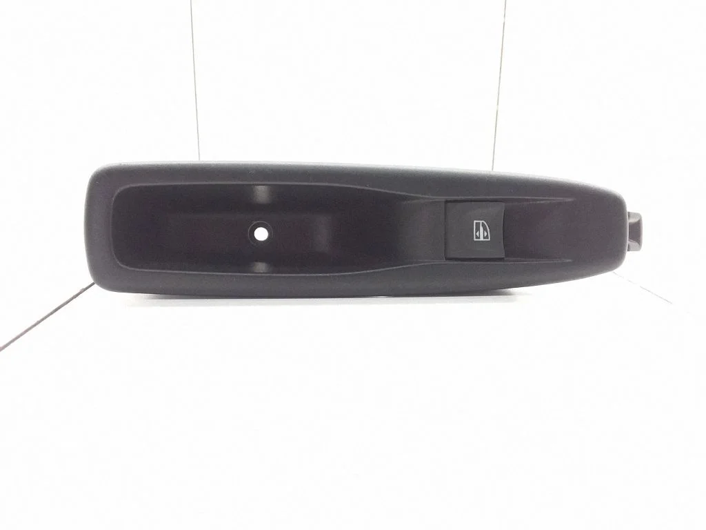 Electric window control switch 829614619R – Renault Captur (2013-2020)