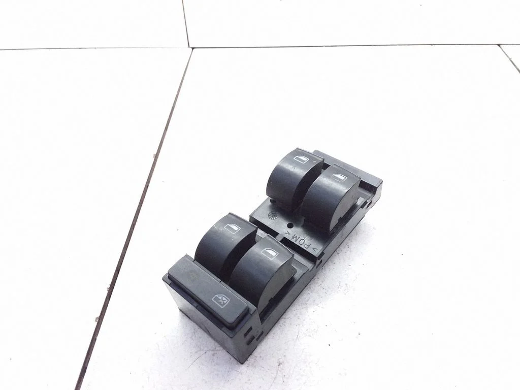 Electric window control switch – Audi A6 Allroad C5 (1999-2005)