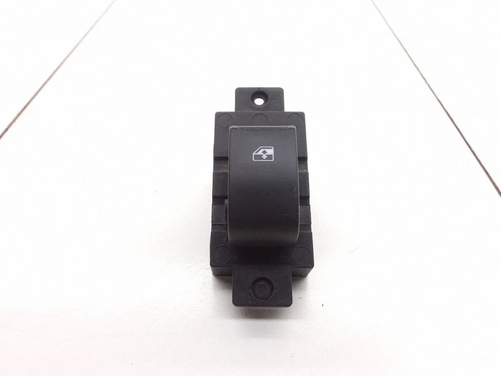 Electric window control switch – Opel Antara (2006-2016)