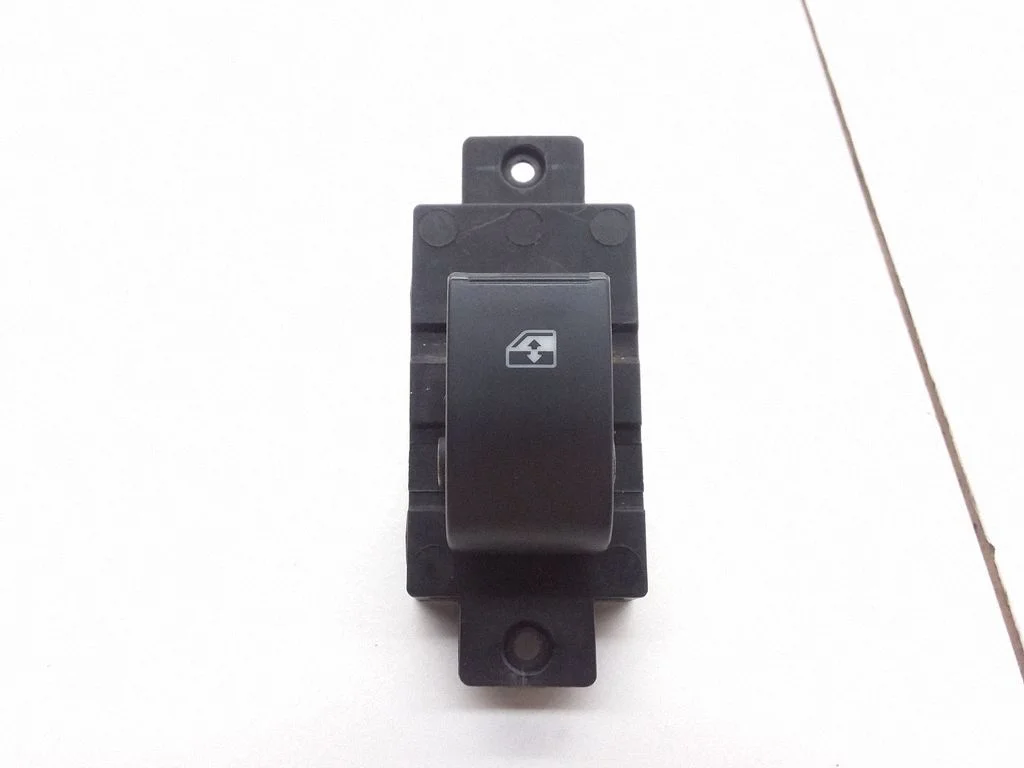 Electric window control switch – Opel Antara (2006-2016)
