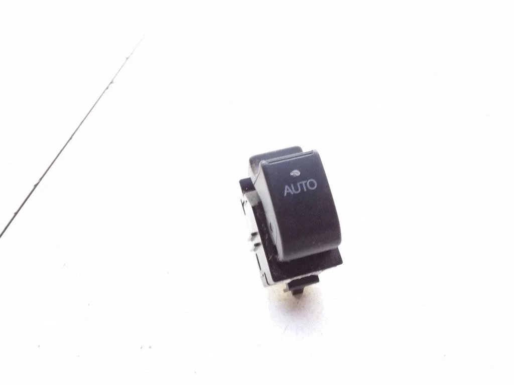 Elektrisko logu slēdzis 8481005050