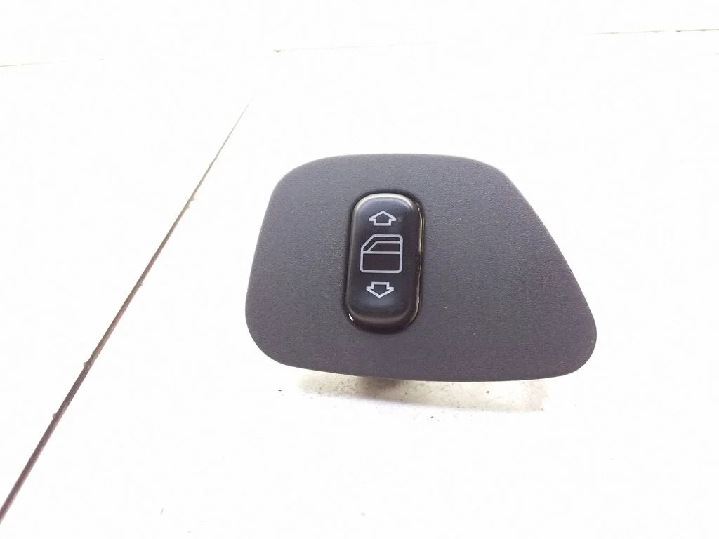 Electric window control switch 2108200510