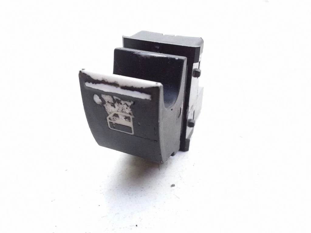 Elektrisko logu slēdzis 1F0959855