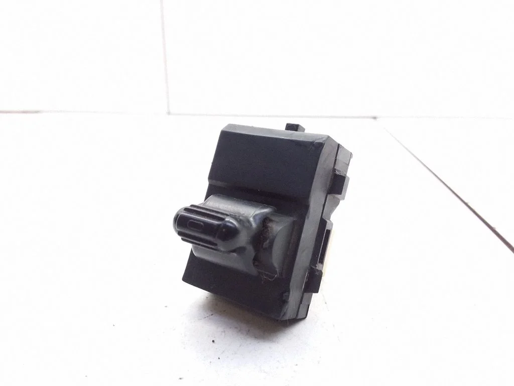 Electric window control switch 4608322 – Chrysler Stratus (1995-2001)