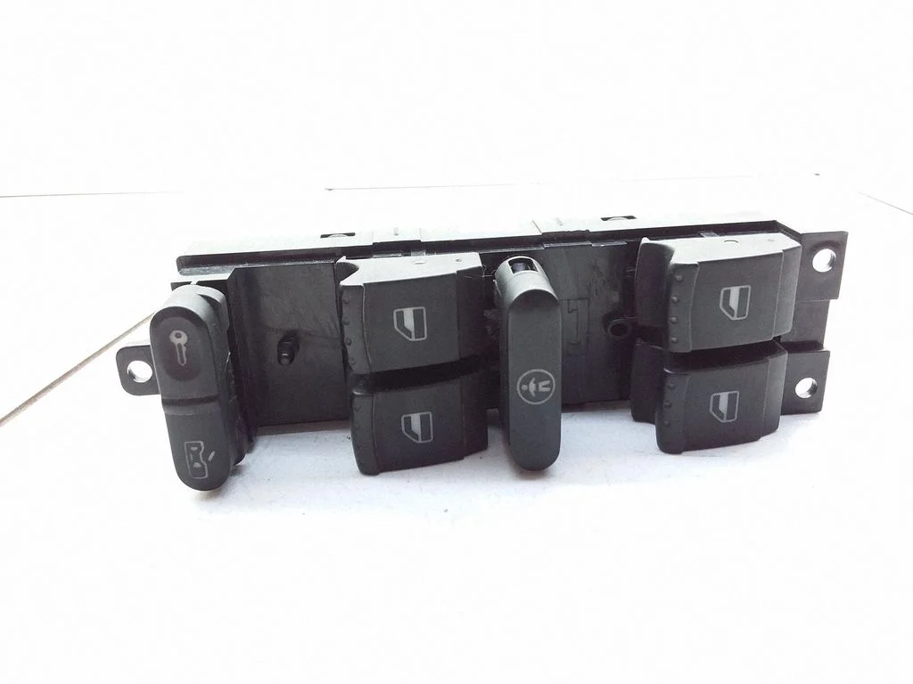 Electric window control switch 03755000