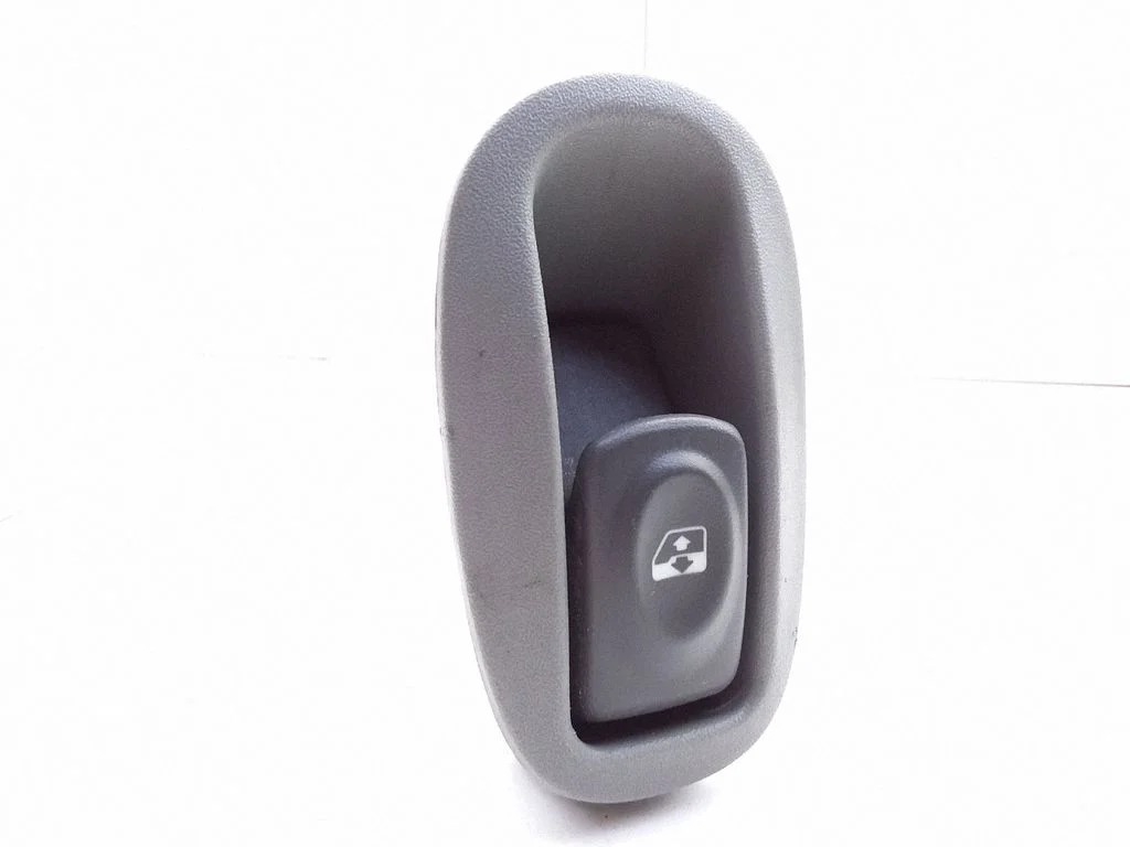 Elektrisko logu slēdzis 7700836267