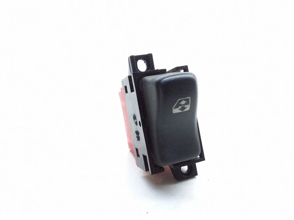 Electric window control switch – Renault Safrane (1992-2000)