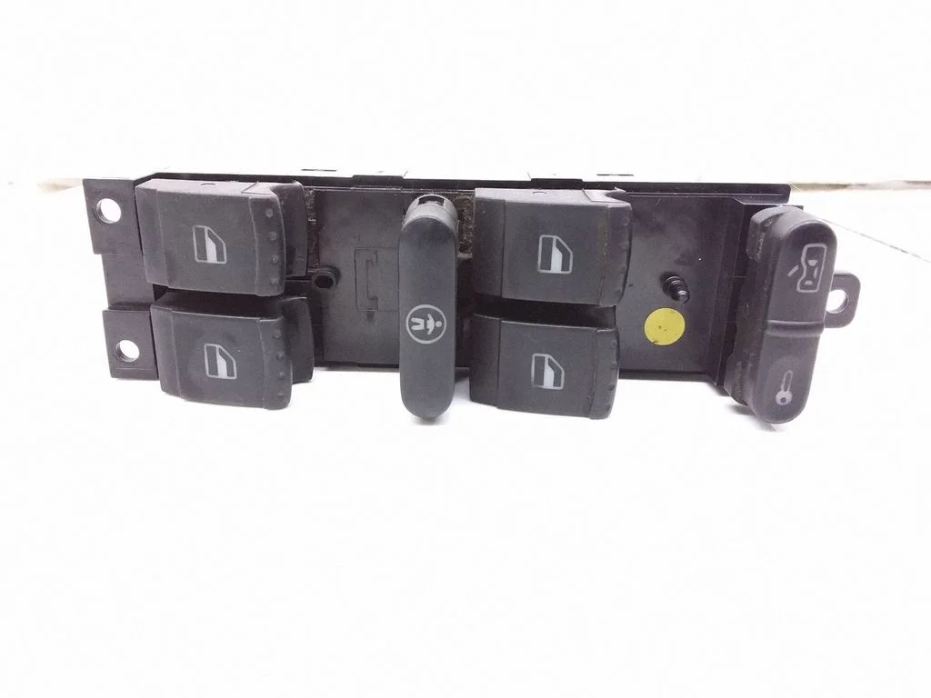 Electric window control switch – Volkswagen Golf IV (1998-2005)