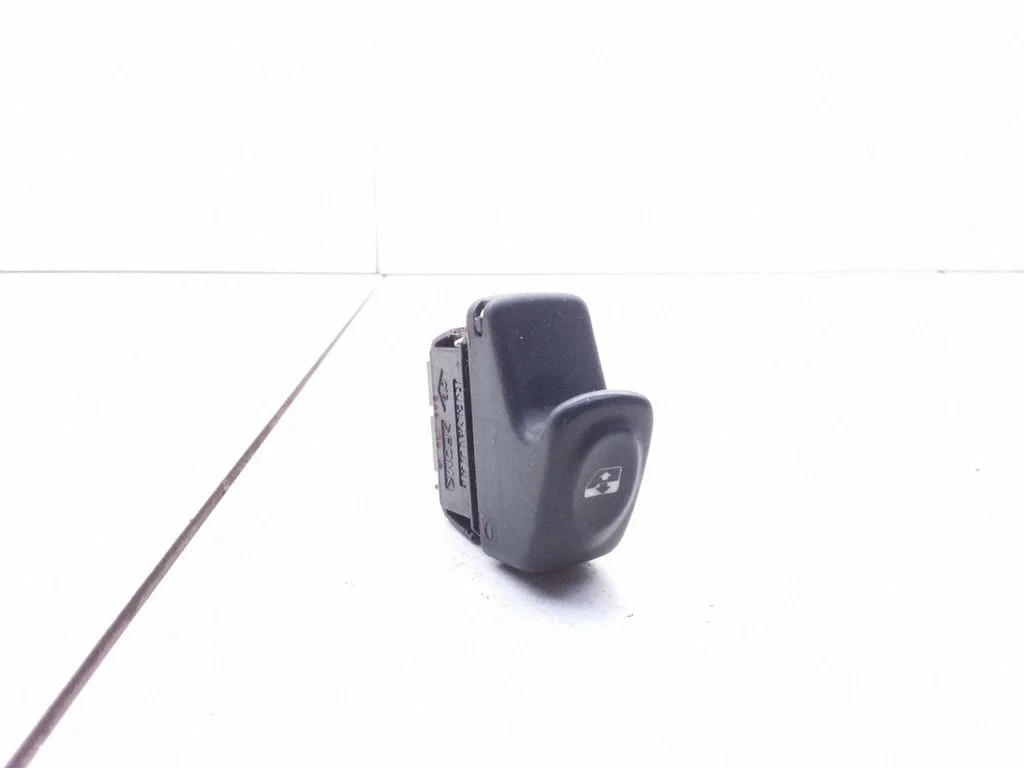 Elektrisko logu slēdzis 838100G