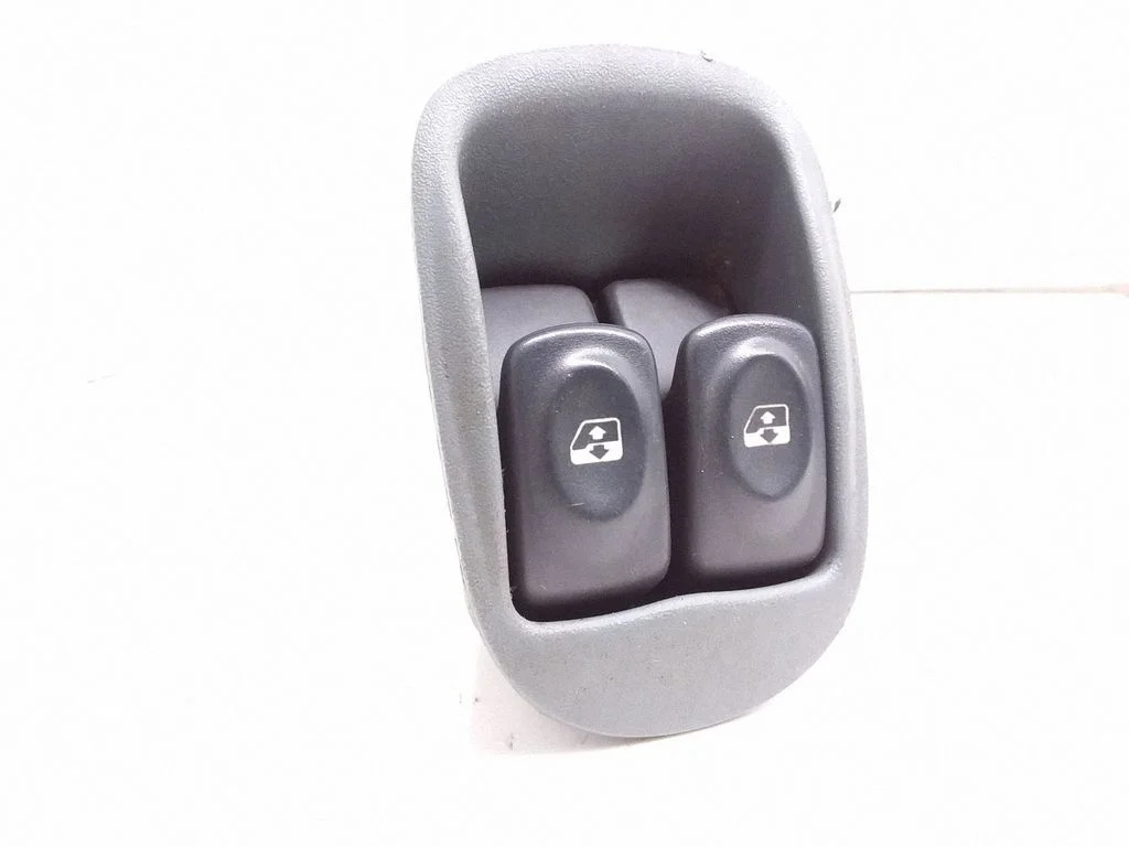 Electric window control switch – Renault Scenic I (1996-2003)