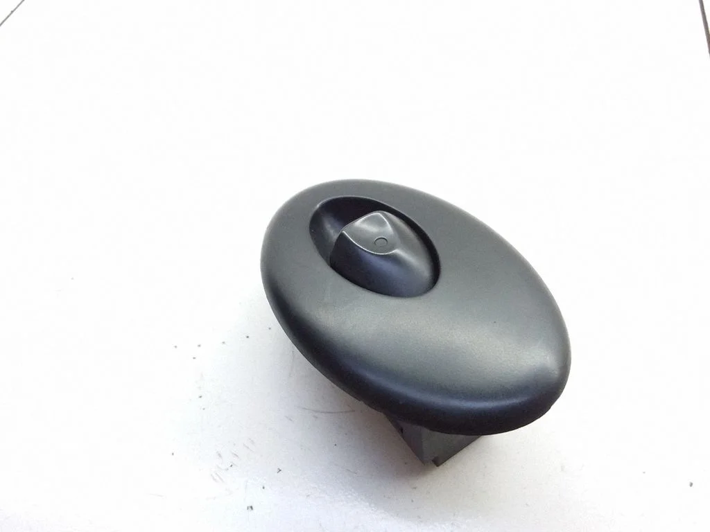 Electric window control switch YUD100741PUY