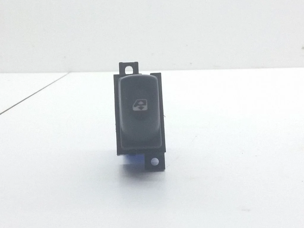 Elektrisko logu slēdzis 7700417487