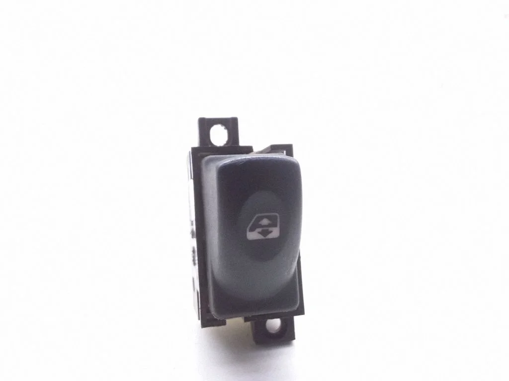 Elektrisko logu slēdzis 7700417484