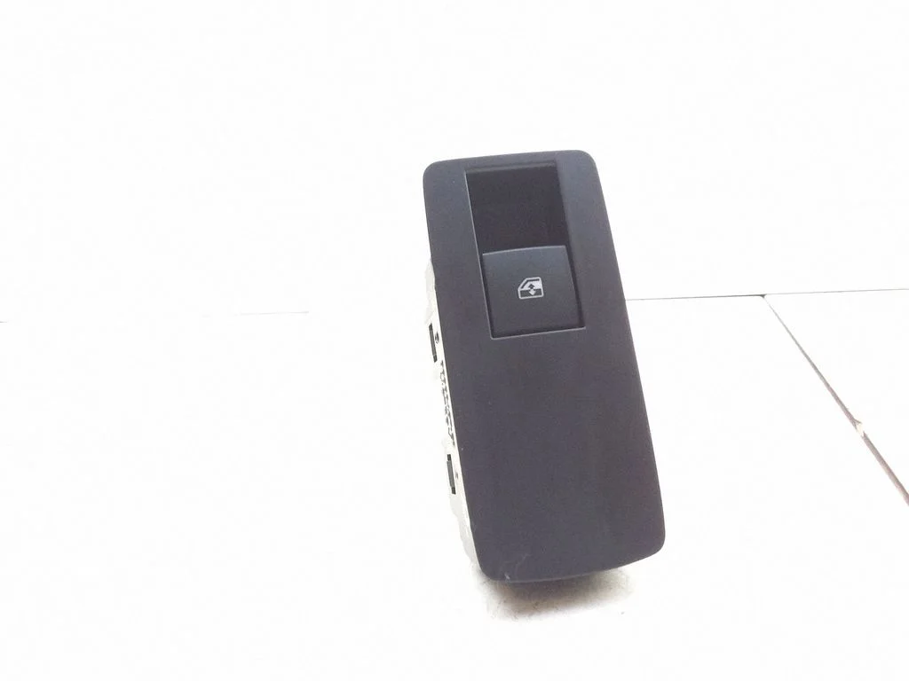 Electric window control switch 13222231