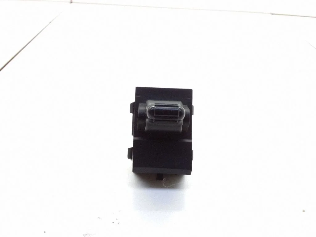 Electric window control switch 4608322