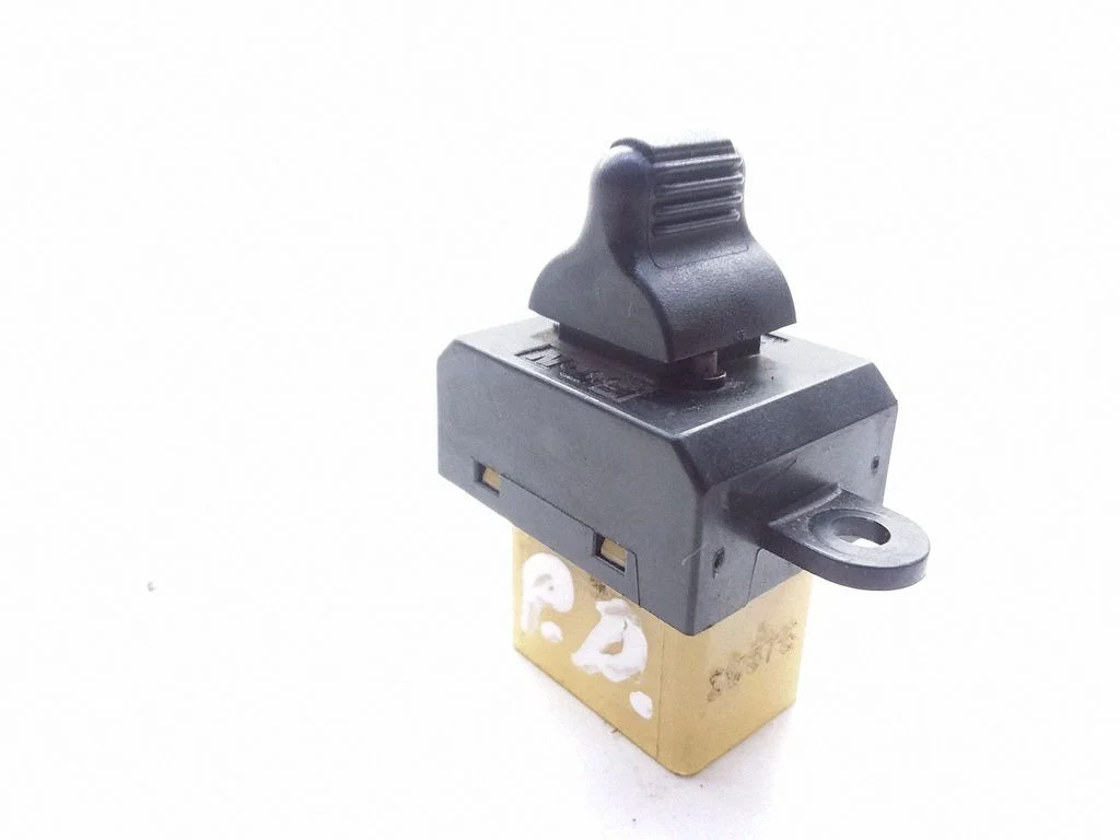 Electric window control switch 4685434