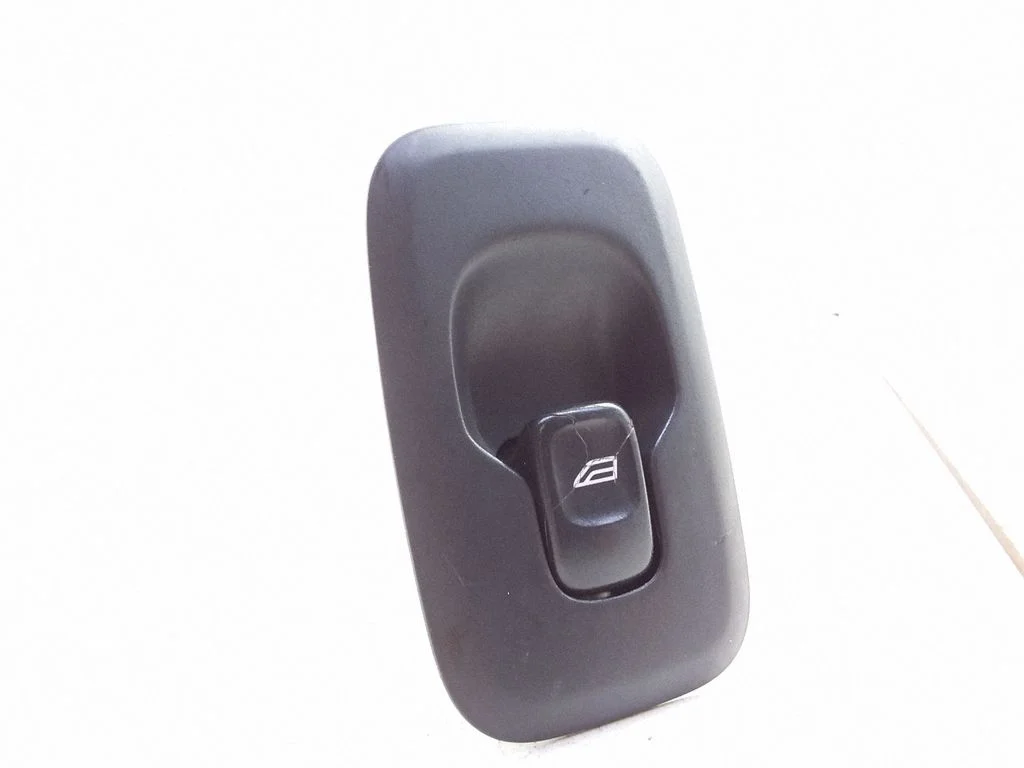 Electric window control switch – Volvo XC90 (2003-2006)