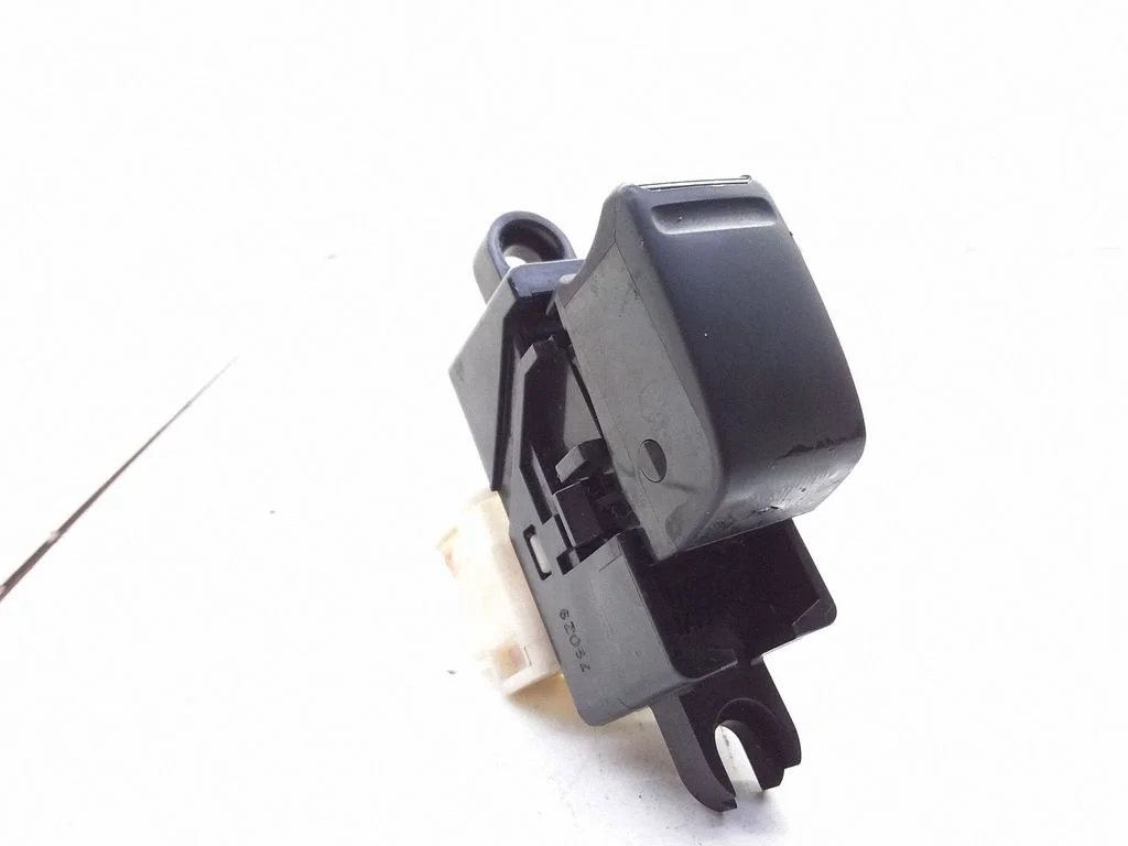 Electric window control switch 6Z052