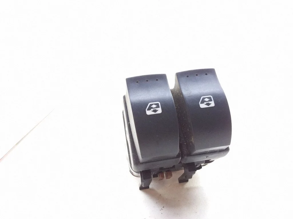Elektrisko logu slēdzis 015085B