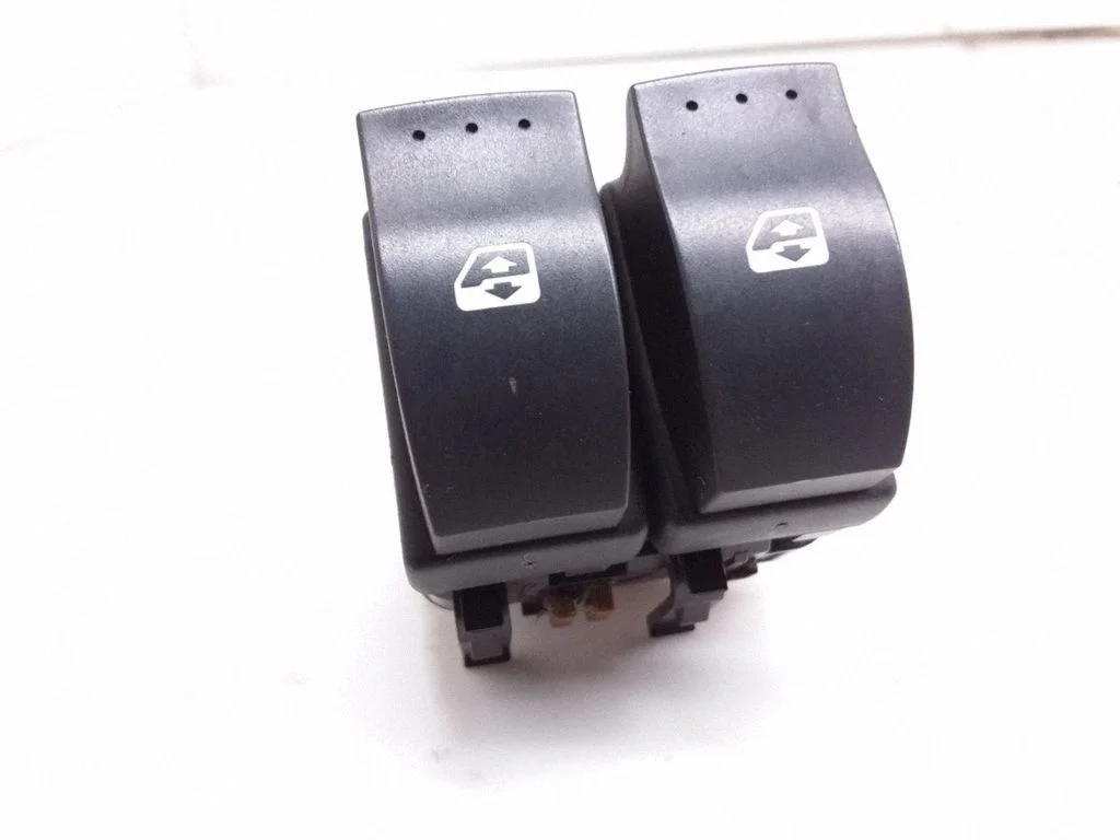 Przełącznik szyb elektrycznych 315040A