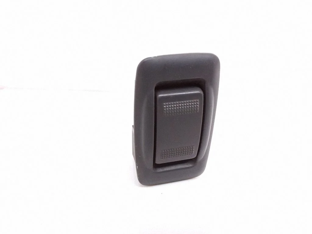 Electric window control switch – Mazda MPV II LW (1999-2007)
