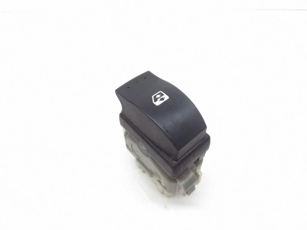 Electric window control switch – Renault Megane II (2002-2005)