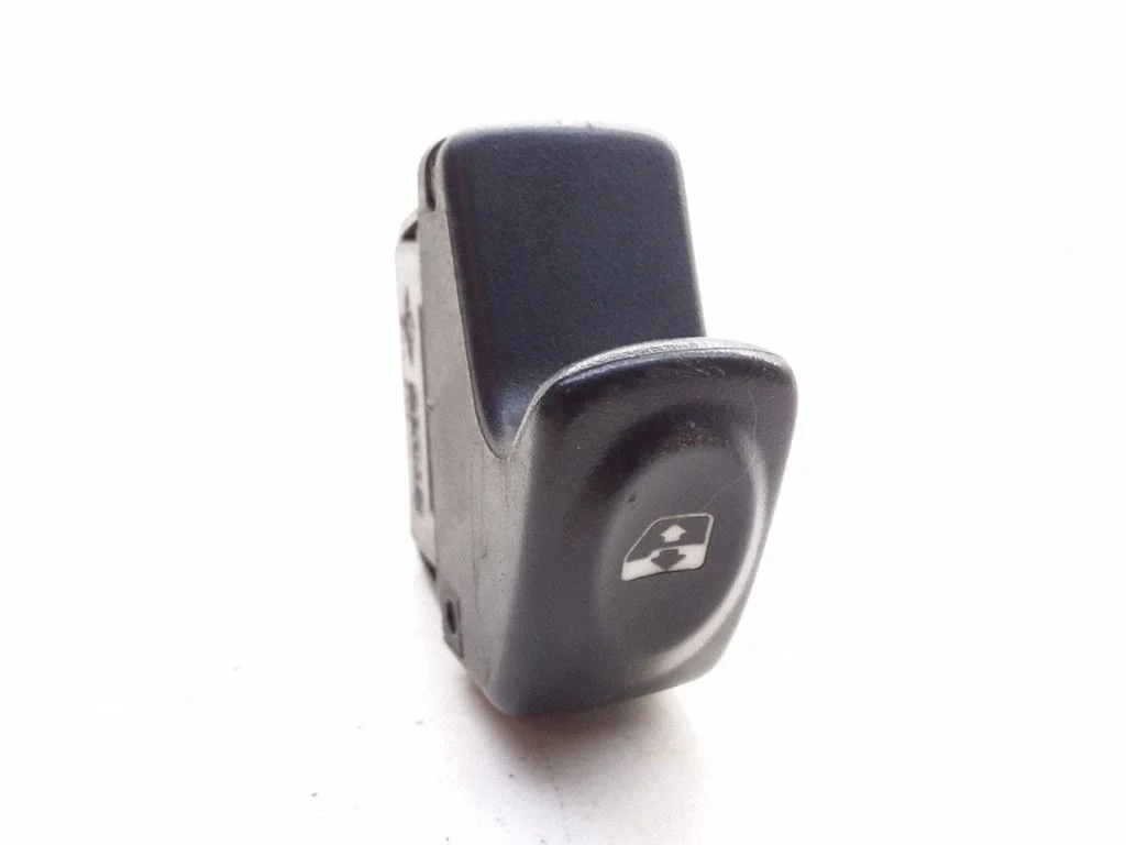 Electric window control switch – Renault Scenic I (1996-2003)
