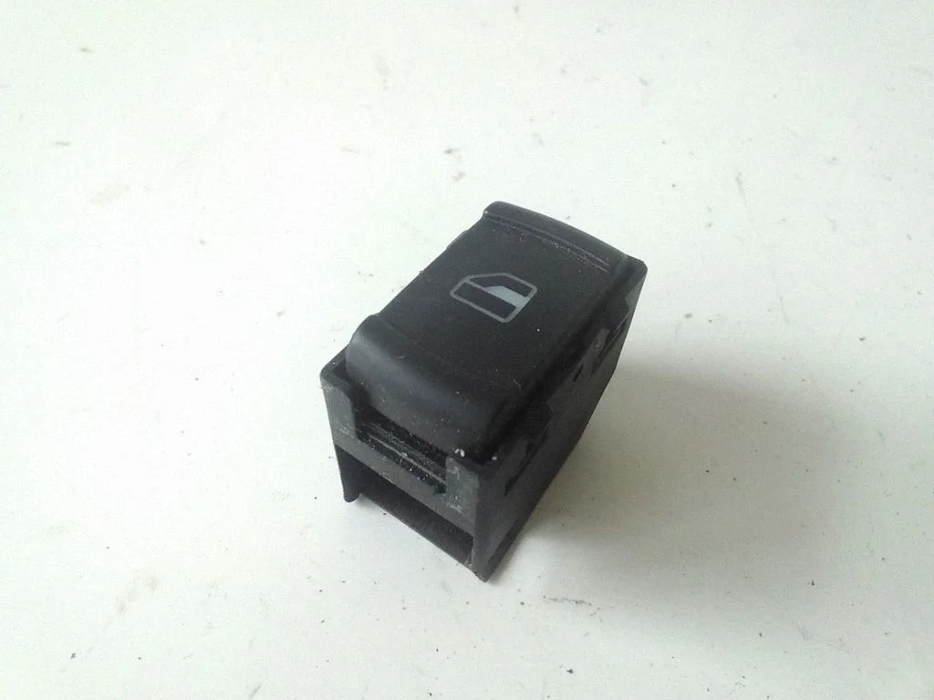 Elektrisko logu slēdzis 3B0959855B