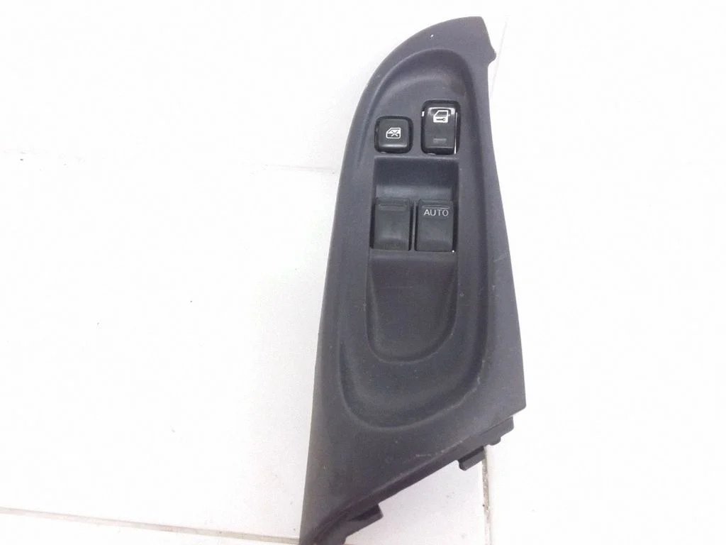 Electric window control switch 60960BM400