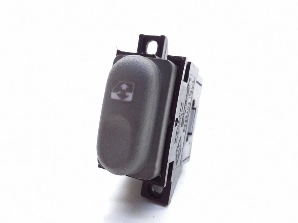 Elektrisko logu slēdzis 7700433115