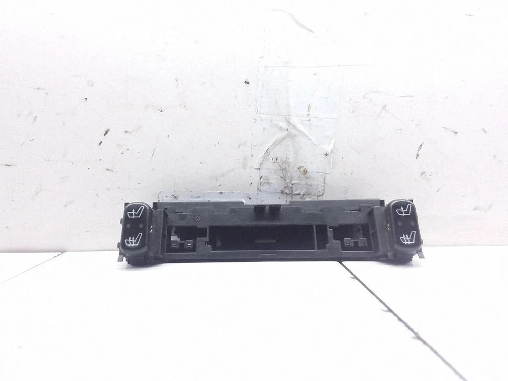 Seat heating switch 2108200151