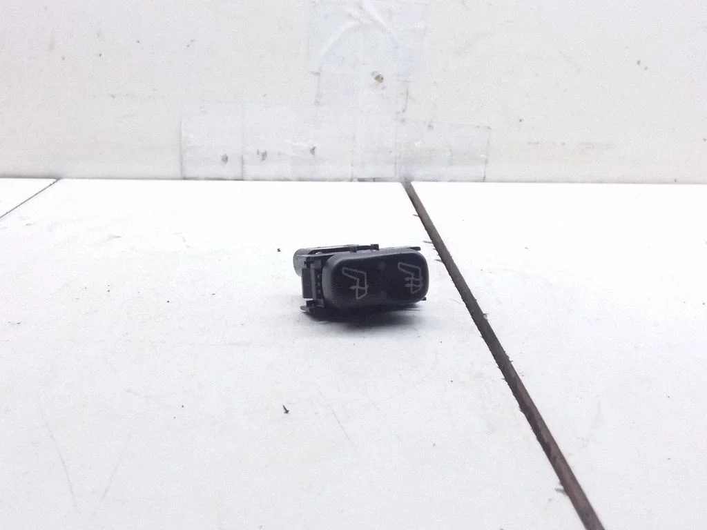 Seat heating switch – Mercedes-Benz ML-Class W163 (1997-2005)