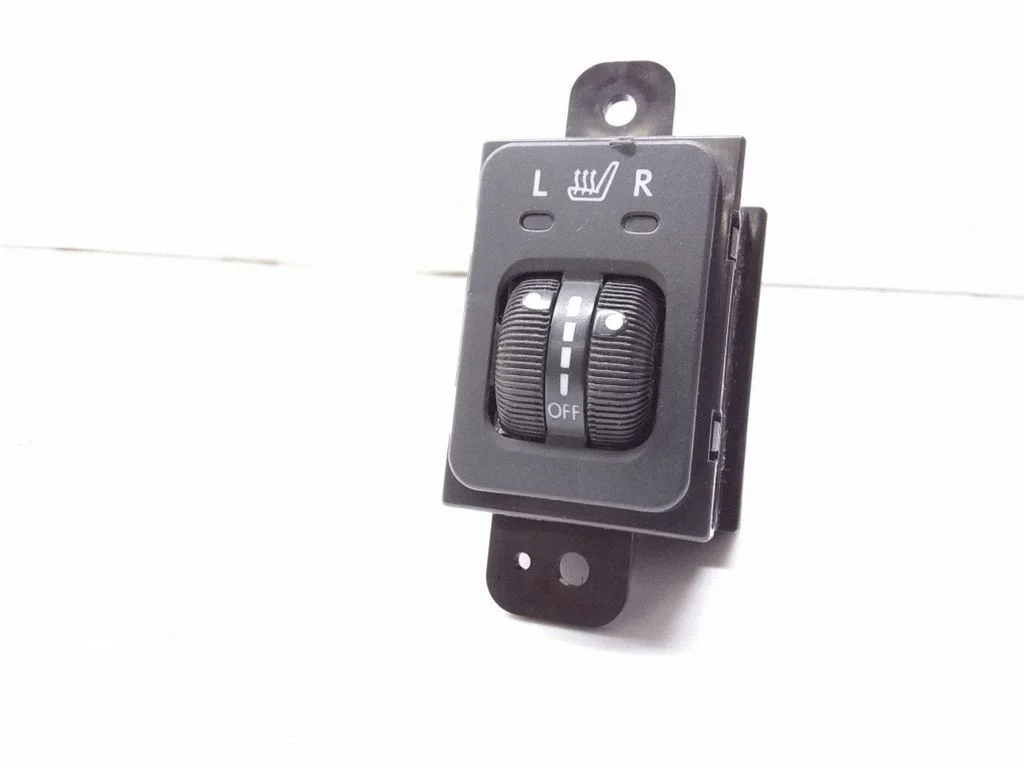 Seat heating switch – Subaru Outback (2007-2009)
