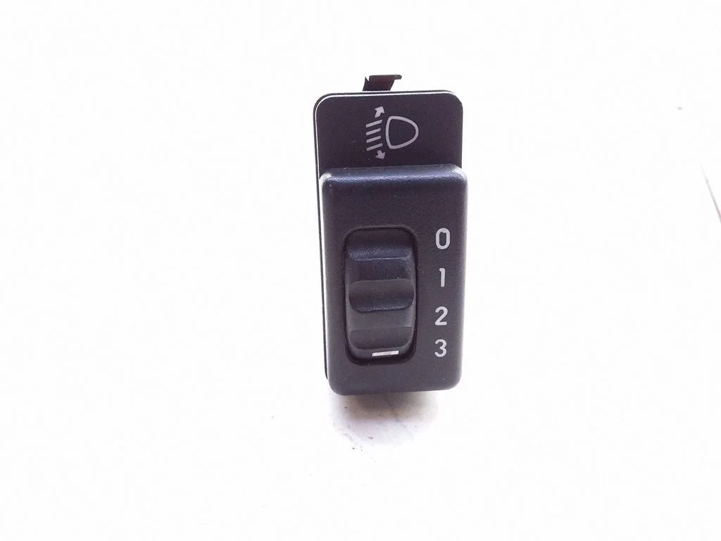 Headlight level height control switch – Opel Astra F (1992-1998)