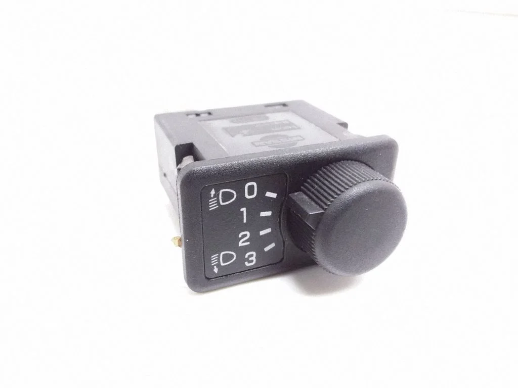 Headlight level height control switch 36997B