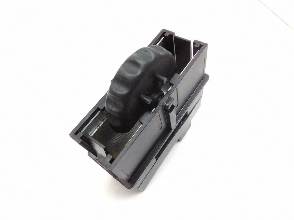 Headlight level height control switch – Renault Megane I (1995-2002)