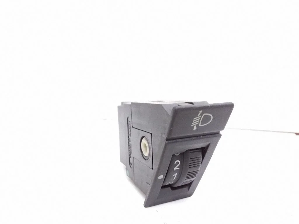 Headlight level height control switch – Peugeot 406 (1996-1999)